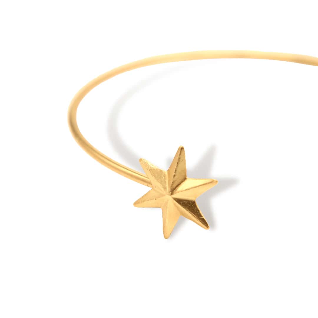 Choker con estrellas de seis puntas