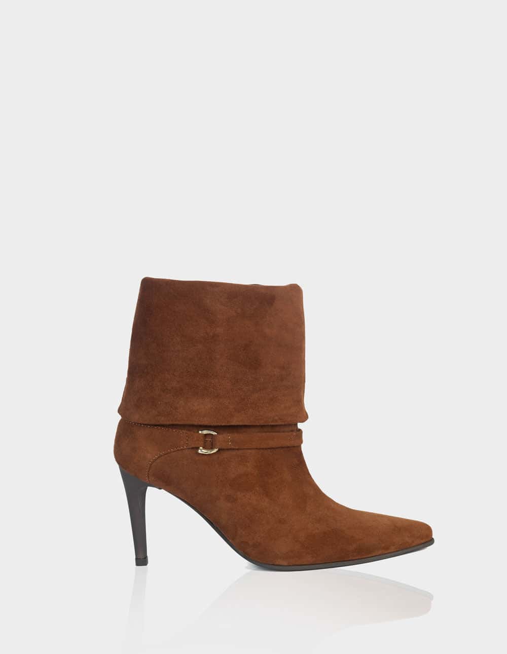 Botin Versatta Cuero Ante Canela