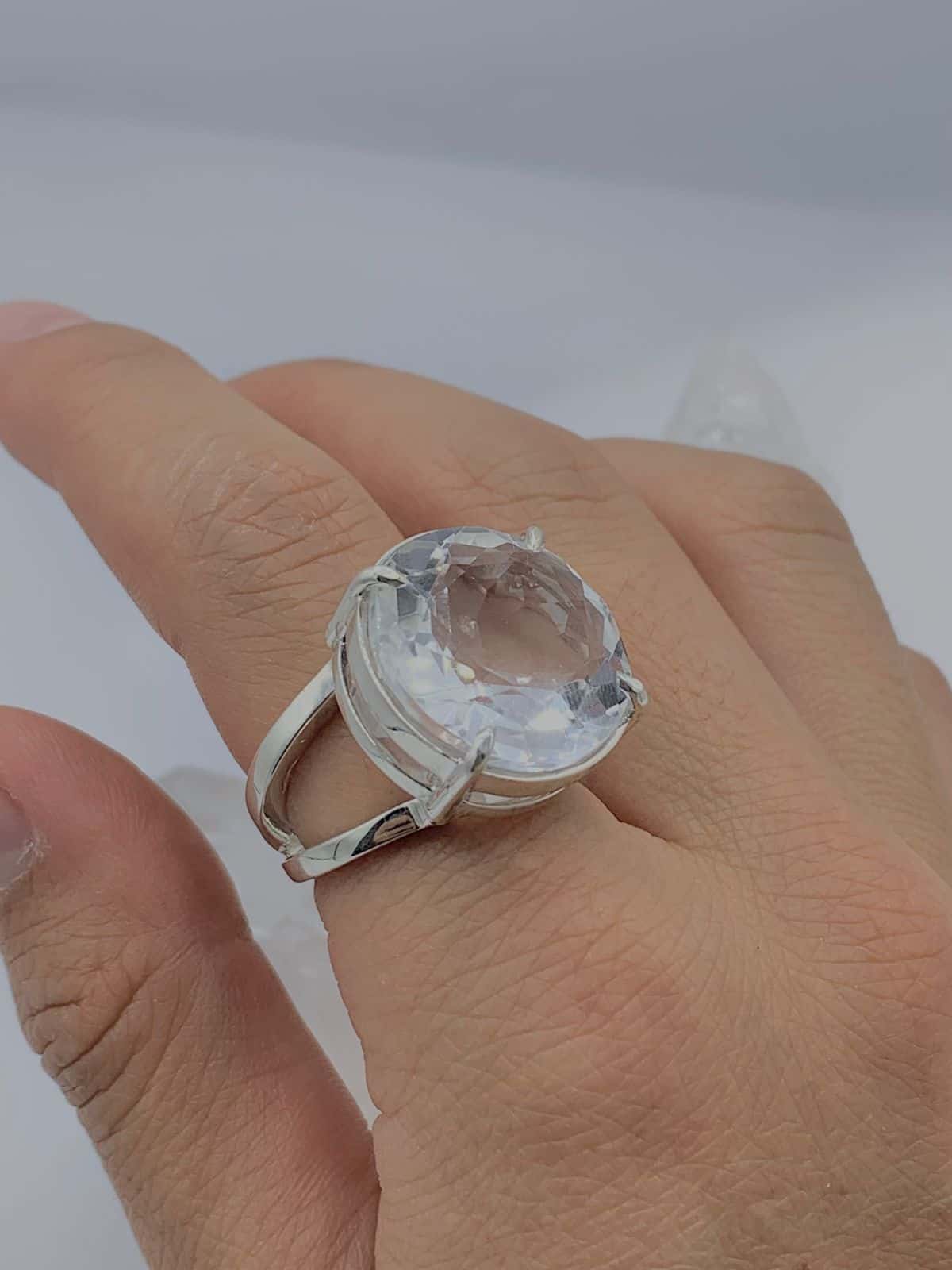 Anillo cuarzo Transparente redondo facetado - miniatura 2