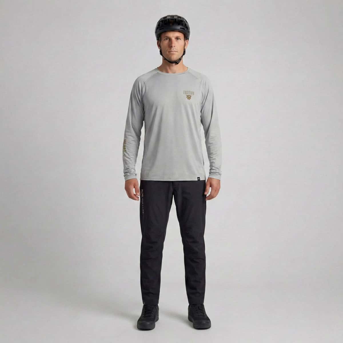 COMBO | Jersey FGTV Off White | Pantalón Fugitiva Alpha - Negro Profundo