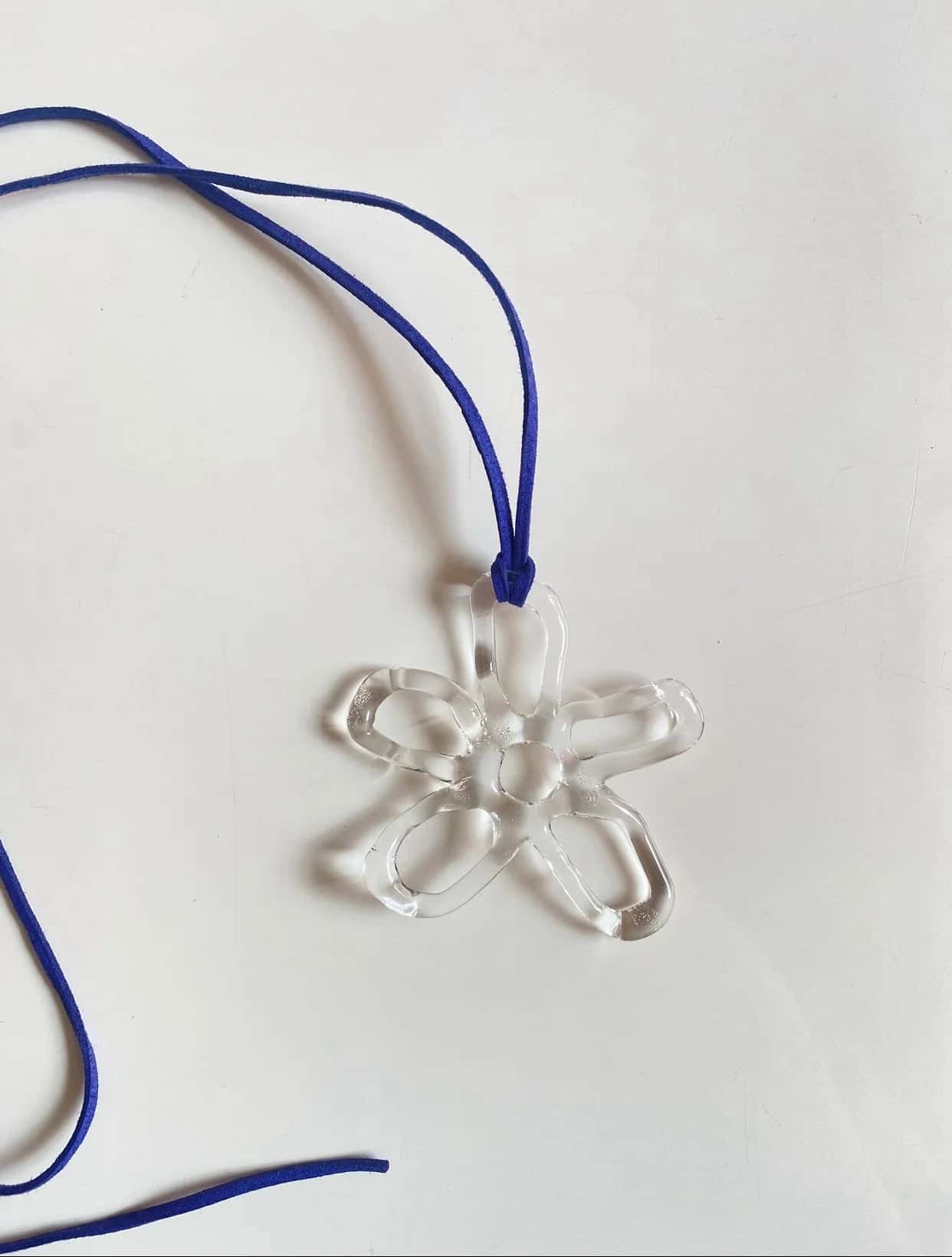 VOLD FLOWER CHARM