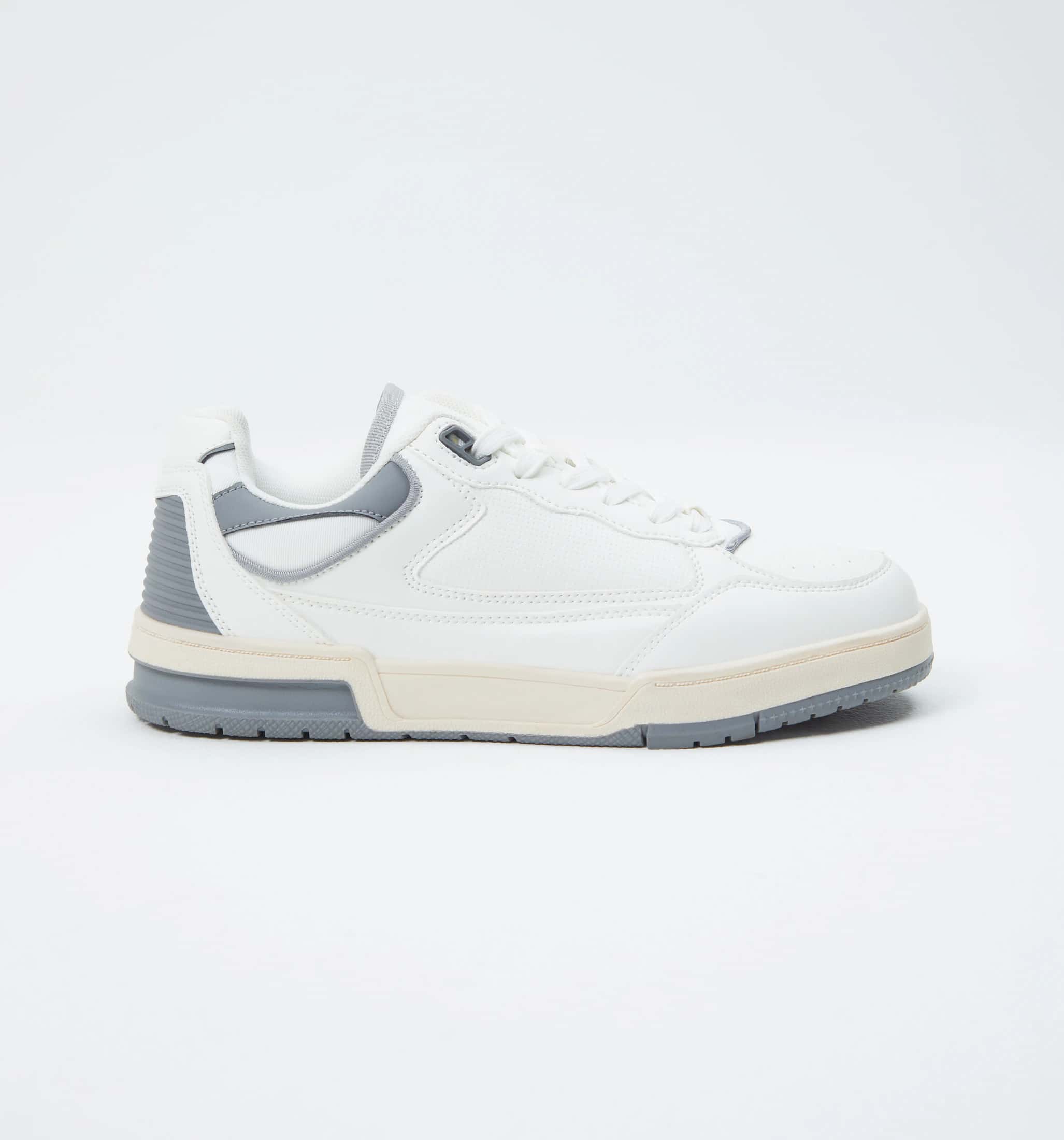 Tenis deportivo combinacion colores