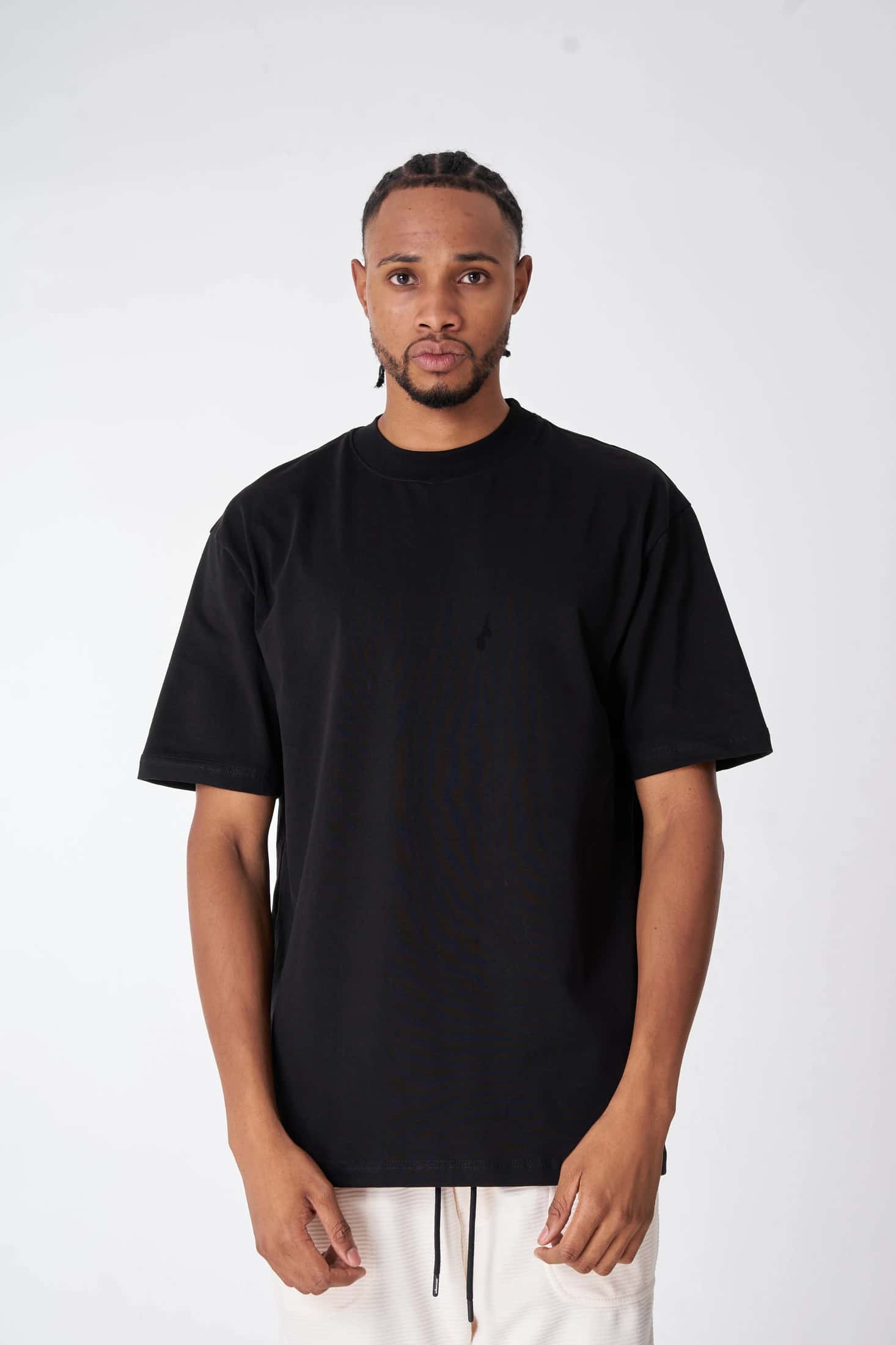 CAMISETA 250 GRAMOS, 100% ALGODÓN NEGRA