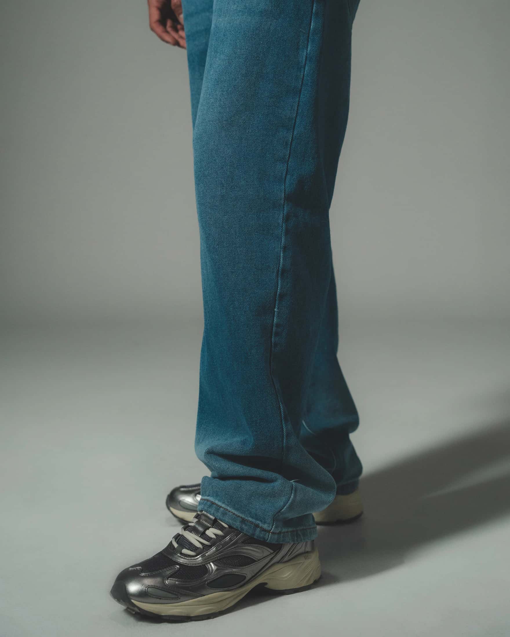 JEAN 5 BOLSILLOS COLOR AZUL HIELO