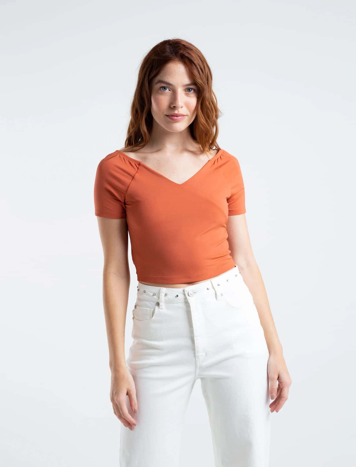 Camiseta con escote en V