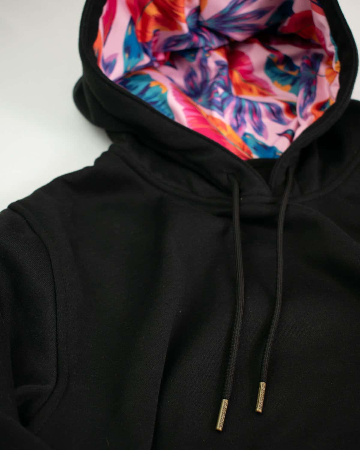 Black Hoodie - miniatura 2
