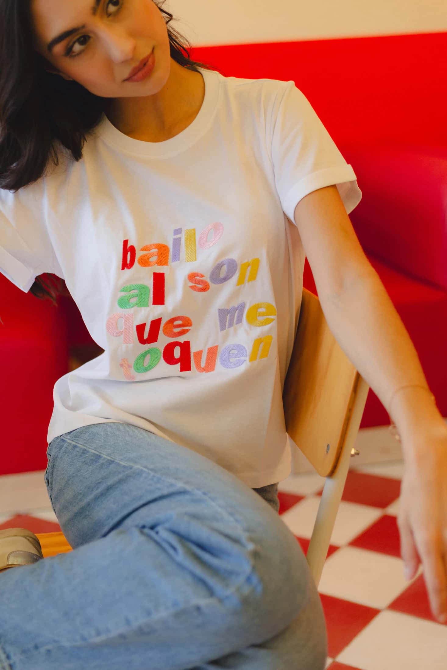 Bailo Al Son Que Me Toquen Embroidered Oversized Tee