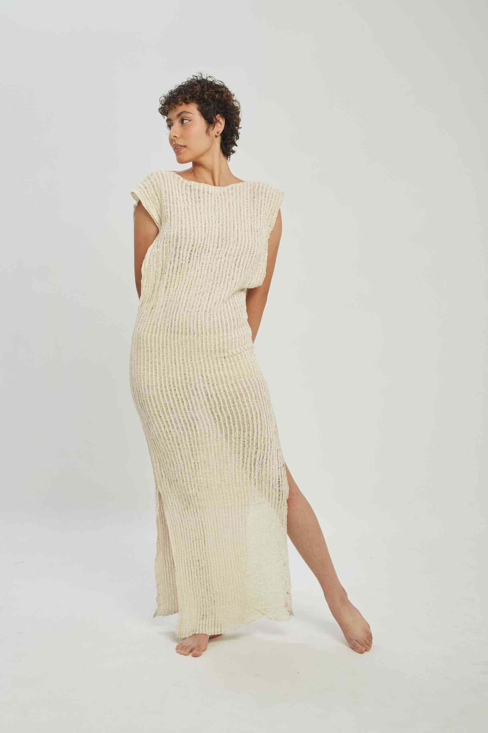 Vestido tropical crudo