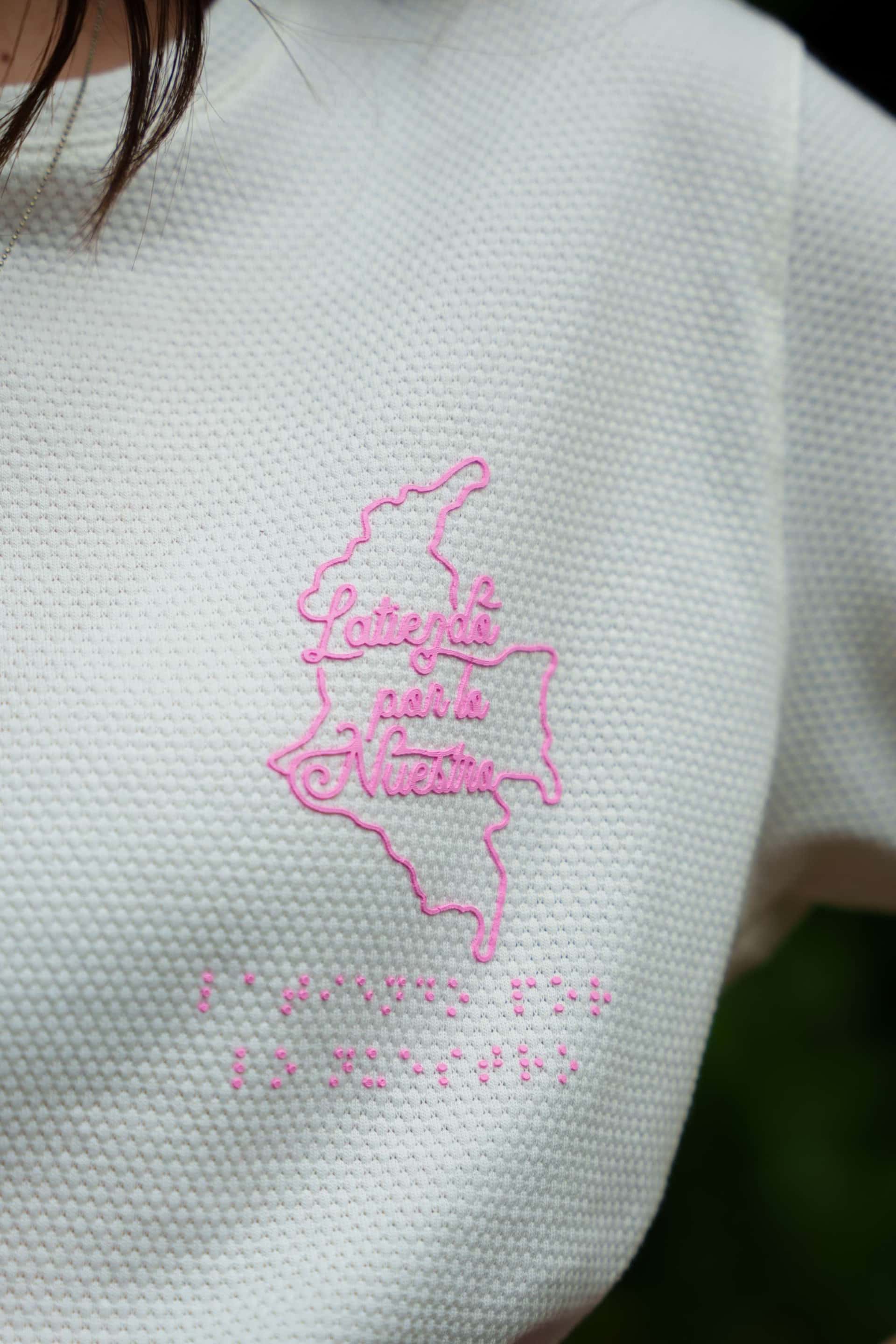 Camiseta Lo Nuestro Día - miniatura 3