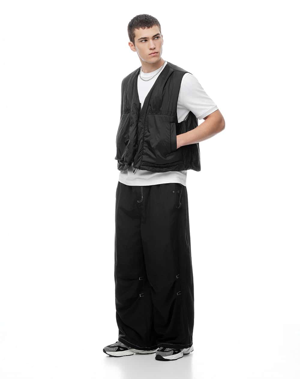 Pantalón loose tiro medio negro hombre