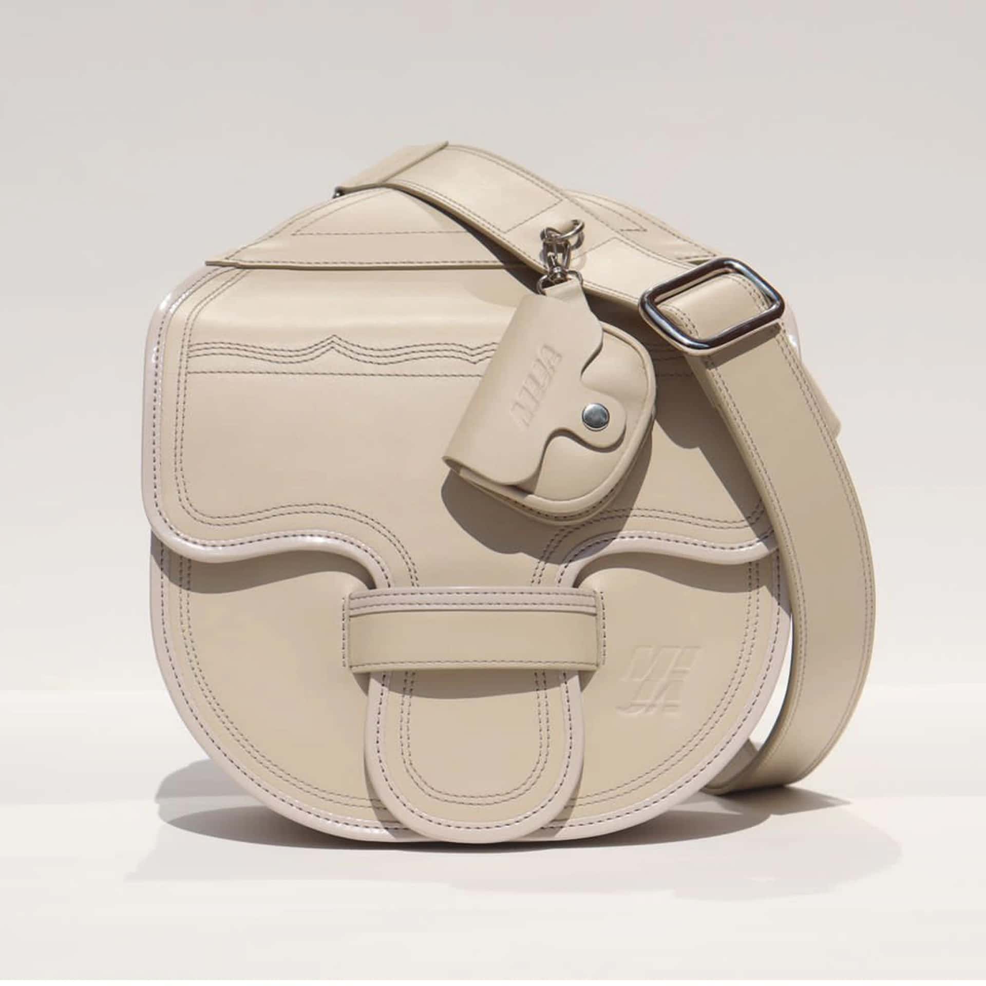Carriel González - Beige
