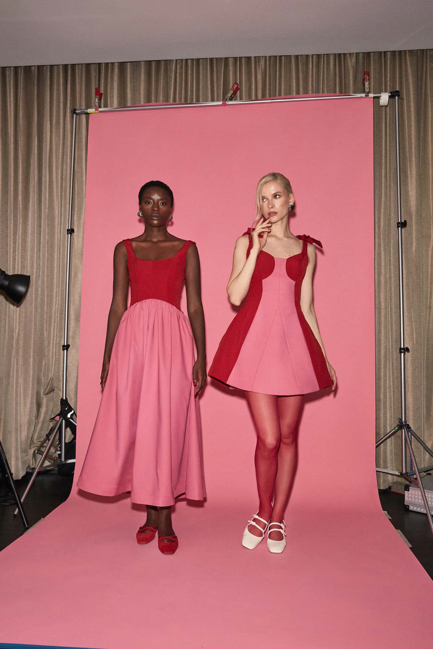 Ladyswan Midi Dress - miniatura 2
