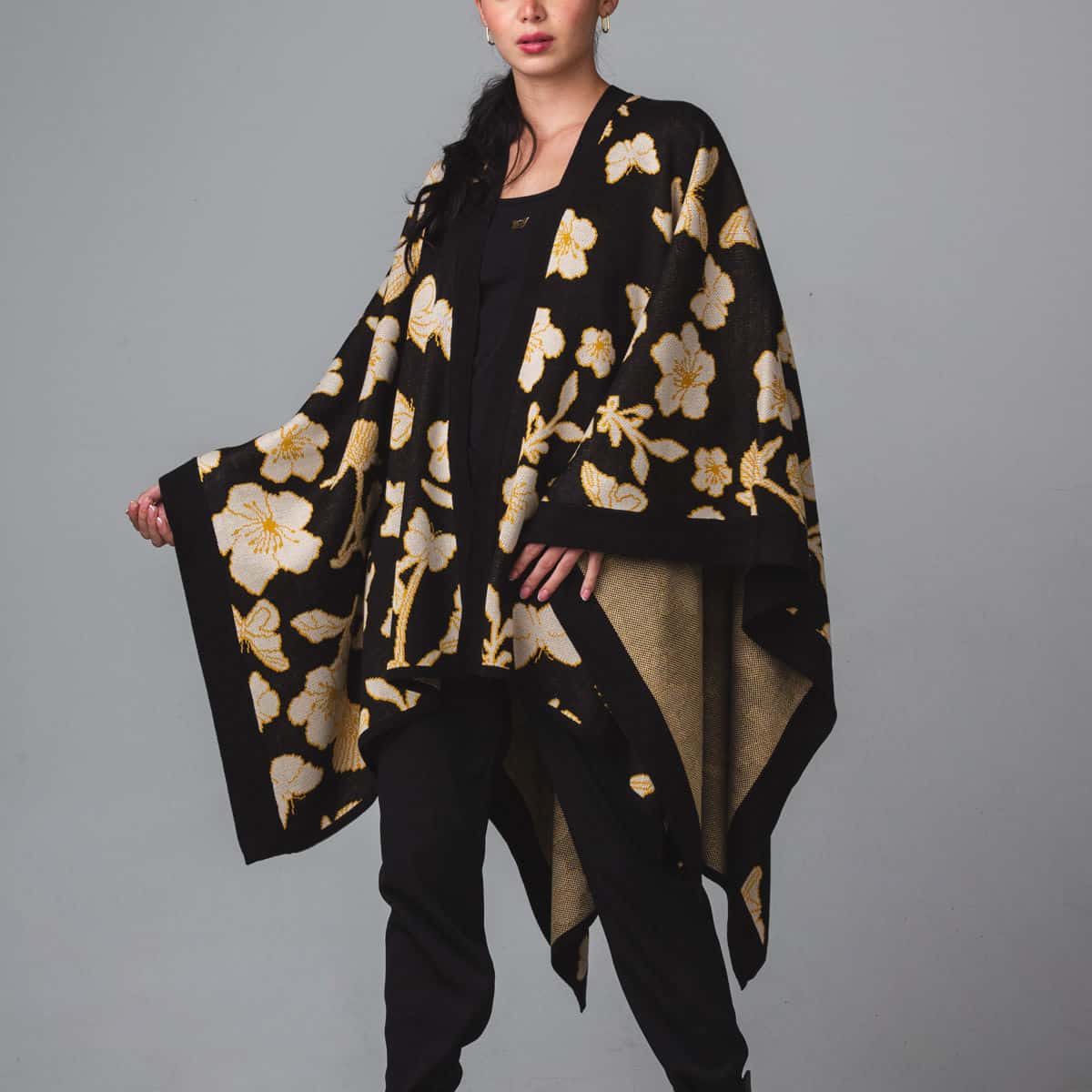 Ruana Selene Negro Cloud
