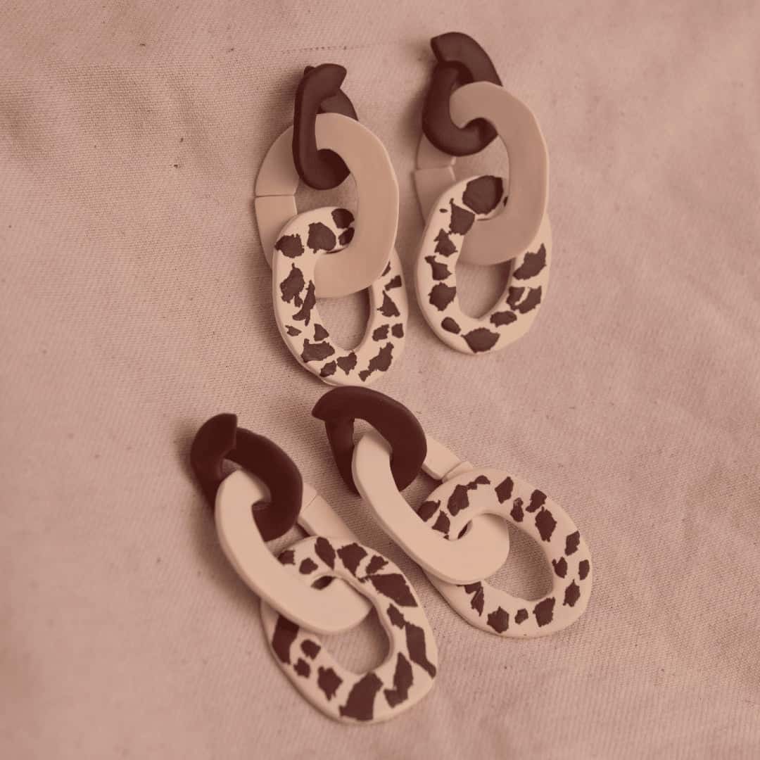 Aretes Lau Pantoja Cow Print