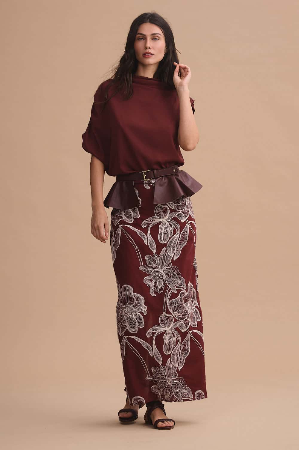 Falda amazonia negra vino