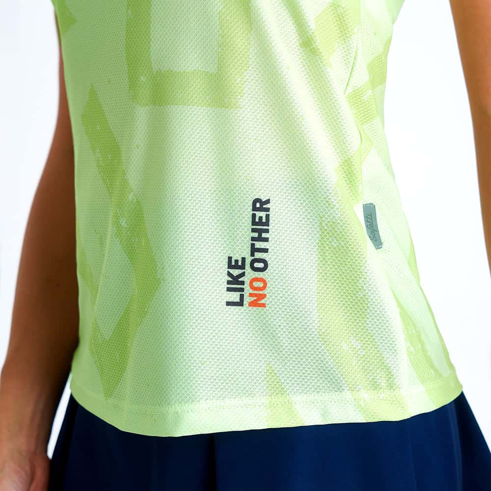 CAMISETA RUNNING MANGA SISA ENGRAVED YELLOW PARA MUJER - miniatura 5