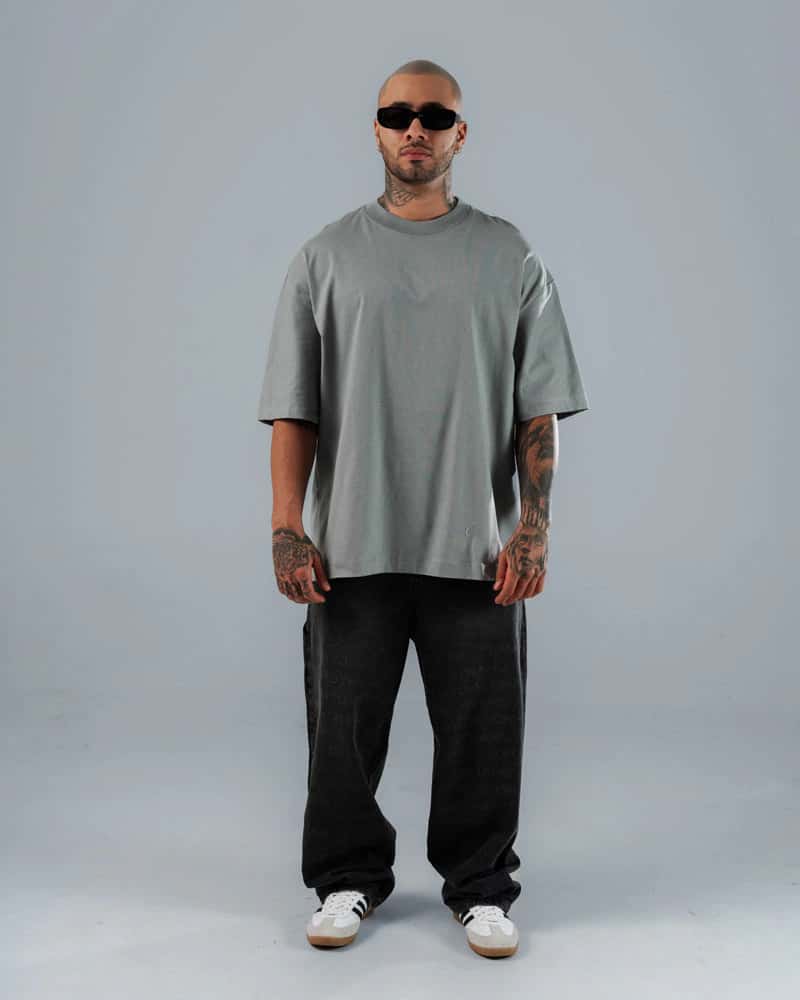 Camiseta Oversize Básica Gris Cemento - miniatura 3