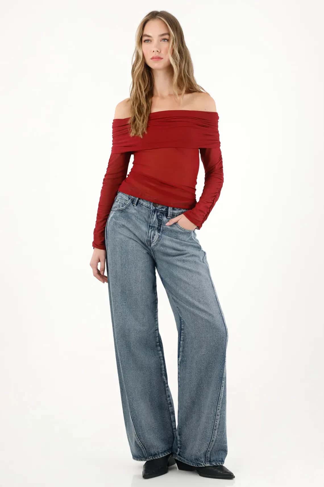 Camiseta cuello bandeja roja para mujer