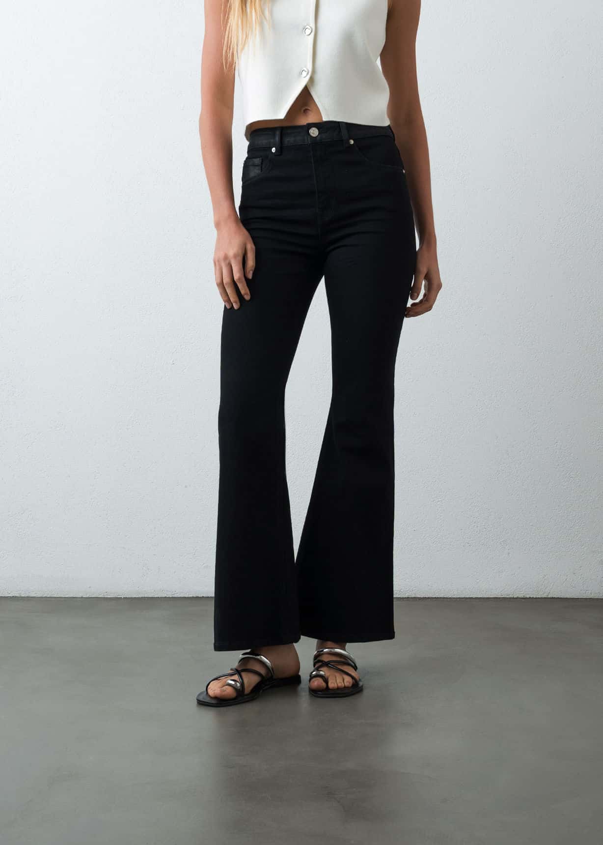 Jean Flare en black denim