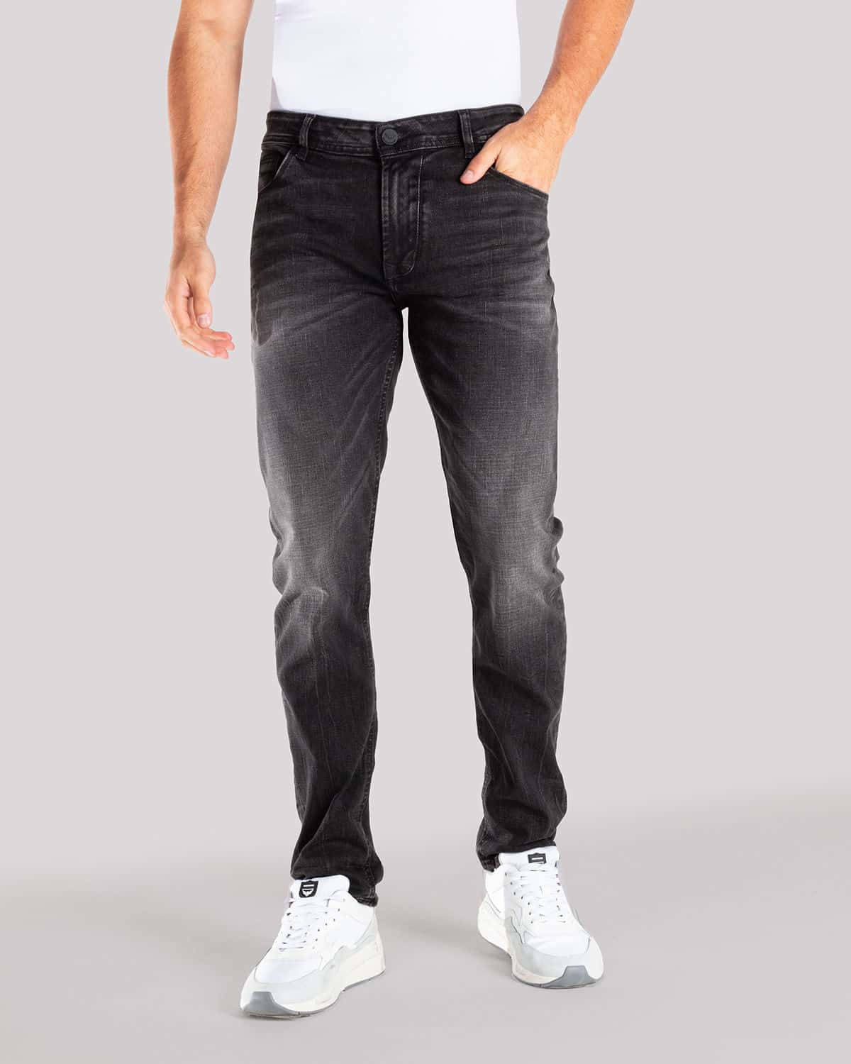 Jean negro para hombre