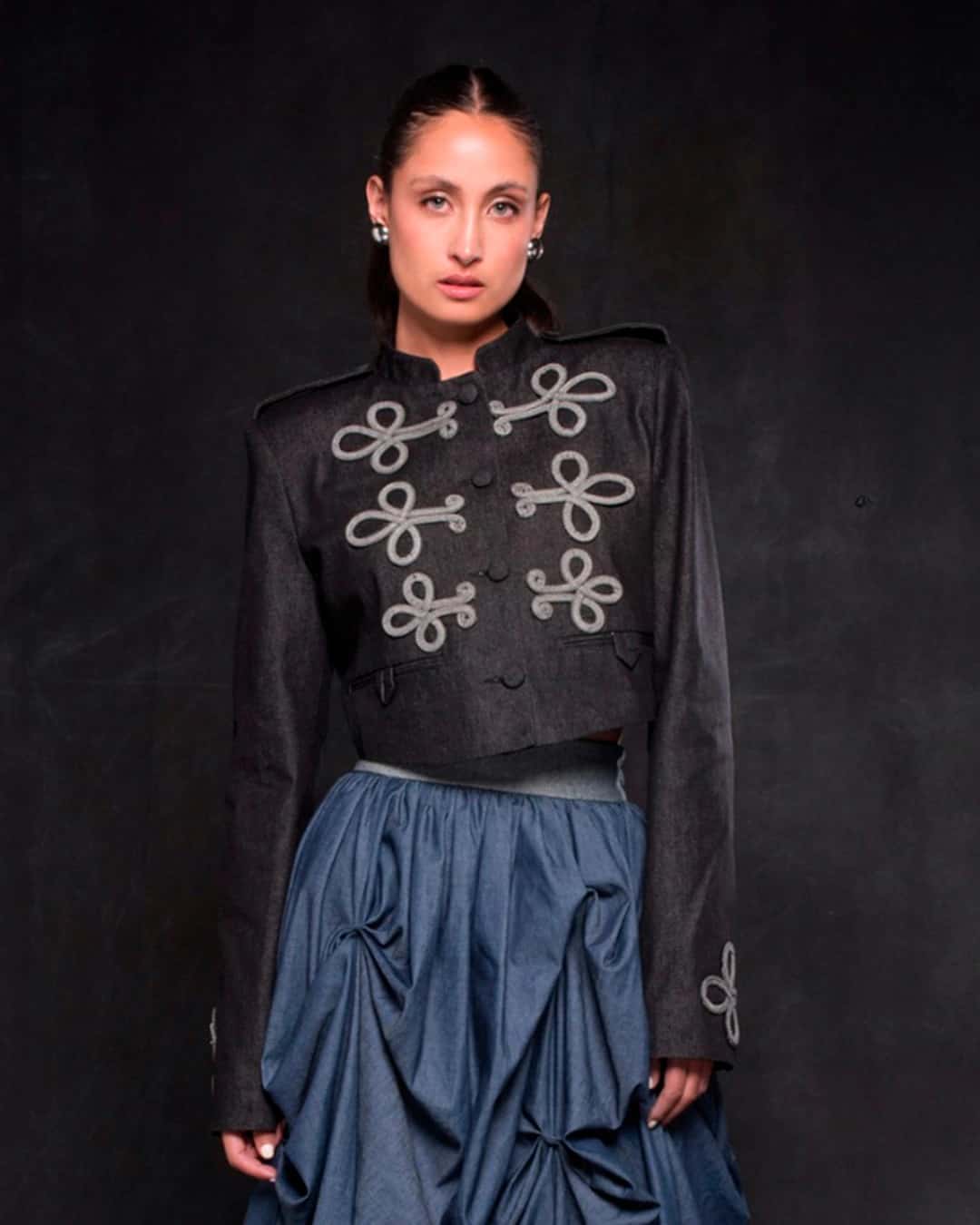 Chaqueta alamares