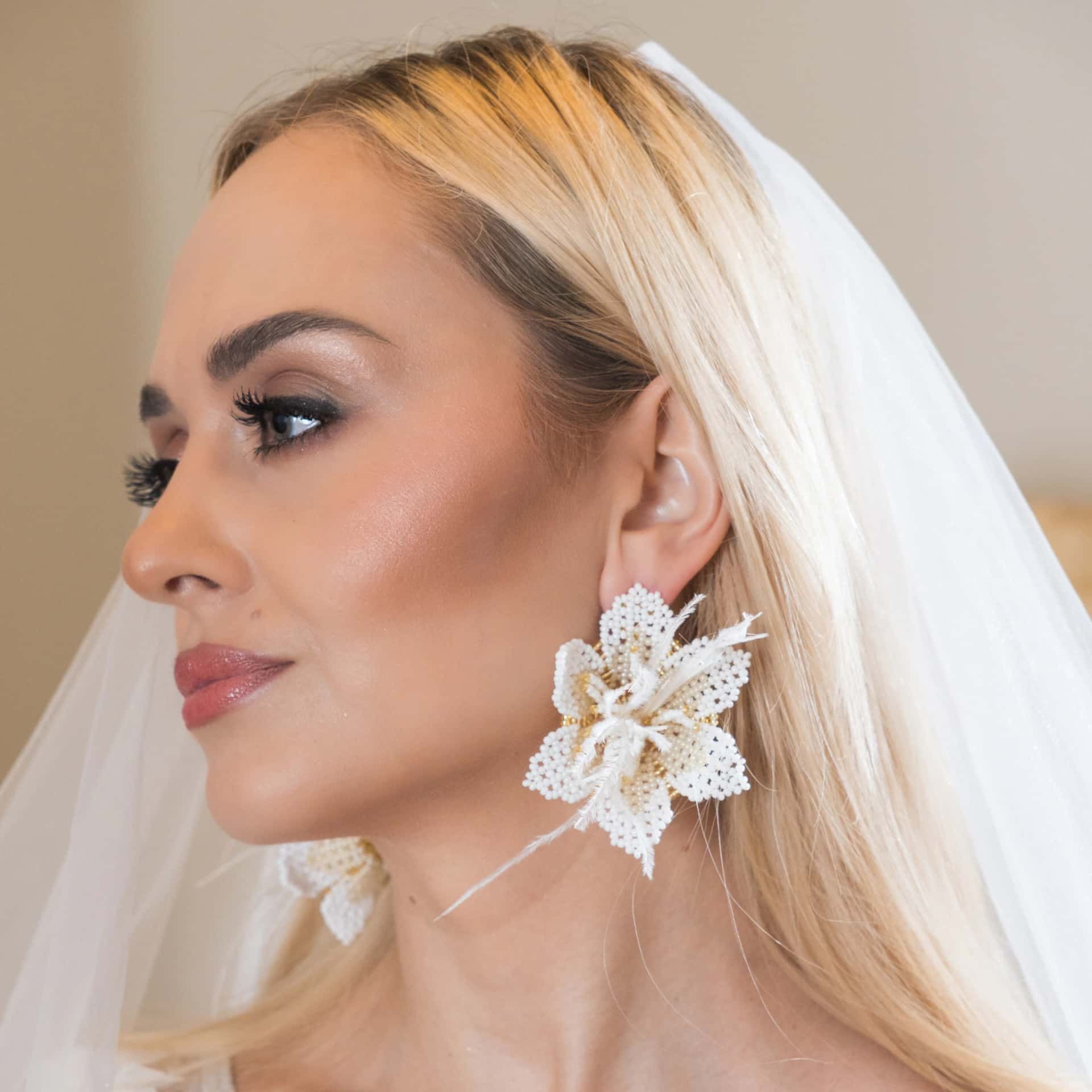 Winged Lilies Earrings - miniatura 2
