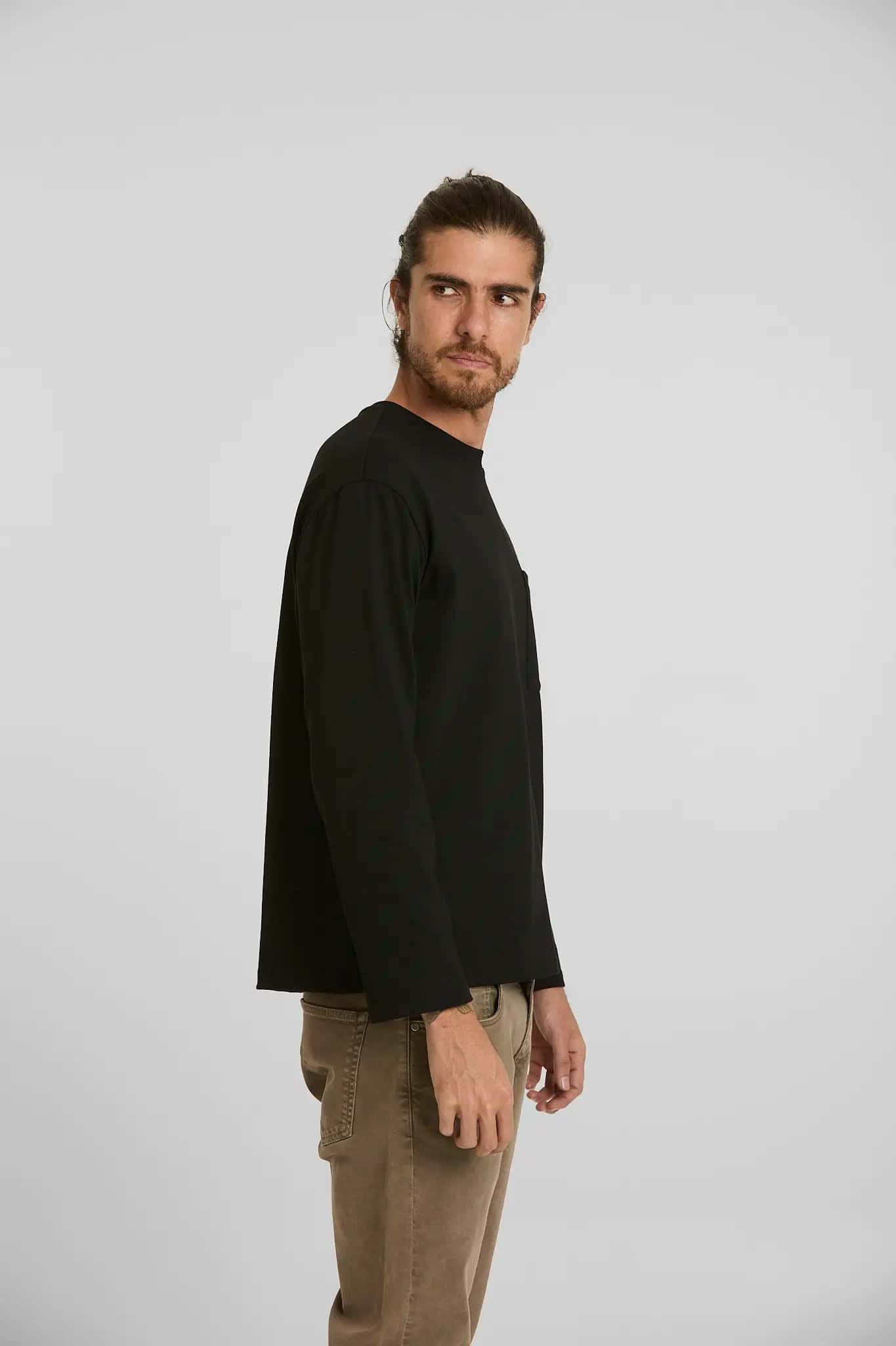Camiseta Manga Larga Negra - miniatura 4