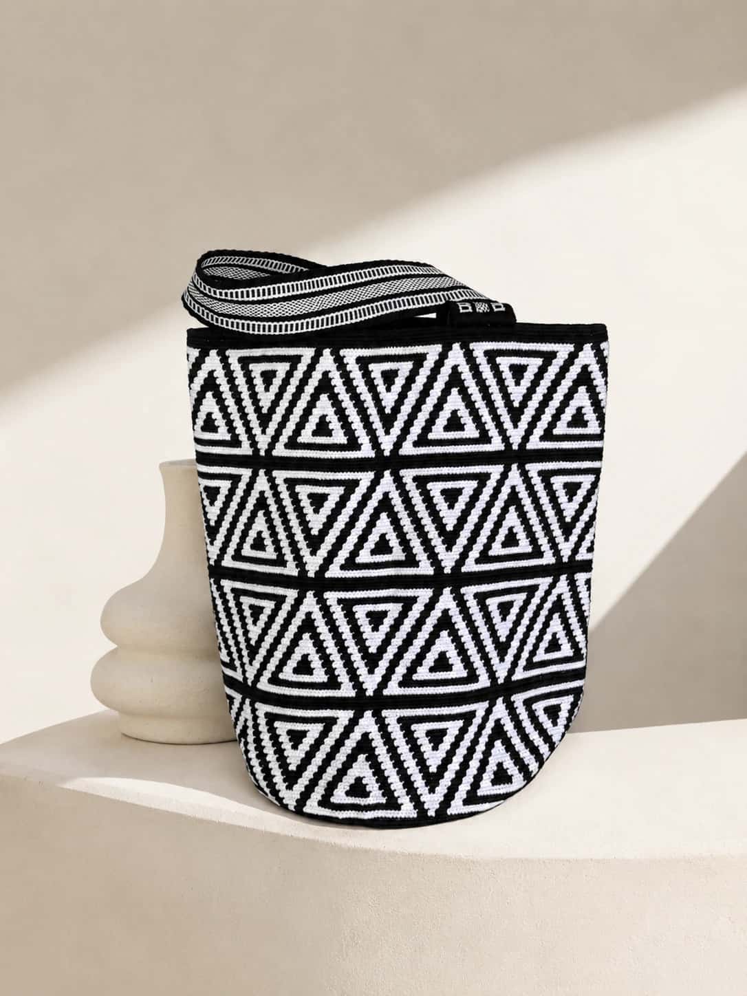 NAYA TOTE BAG