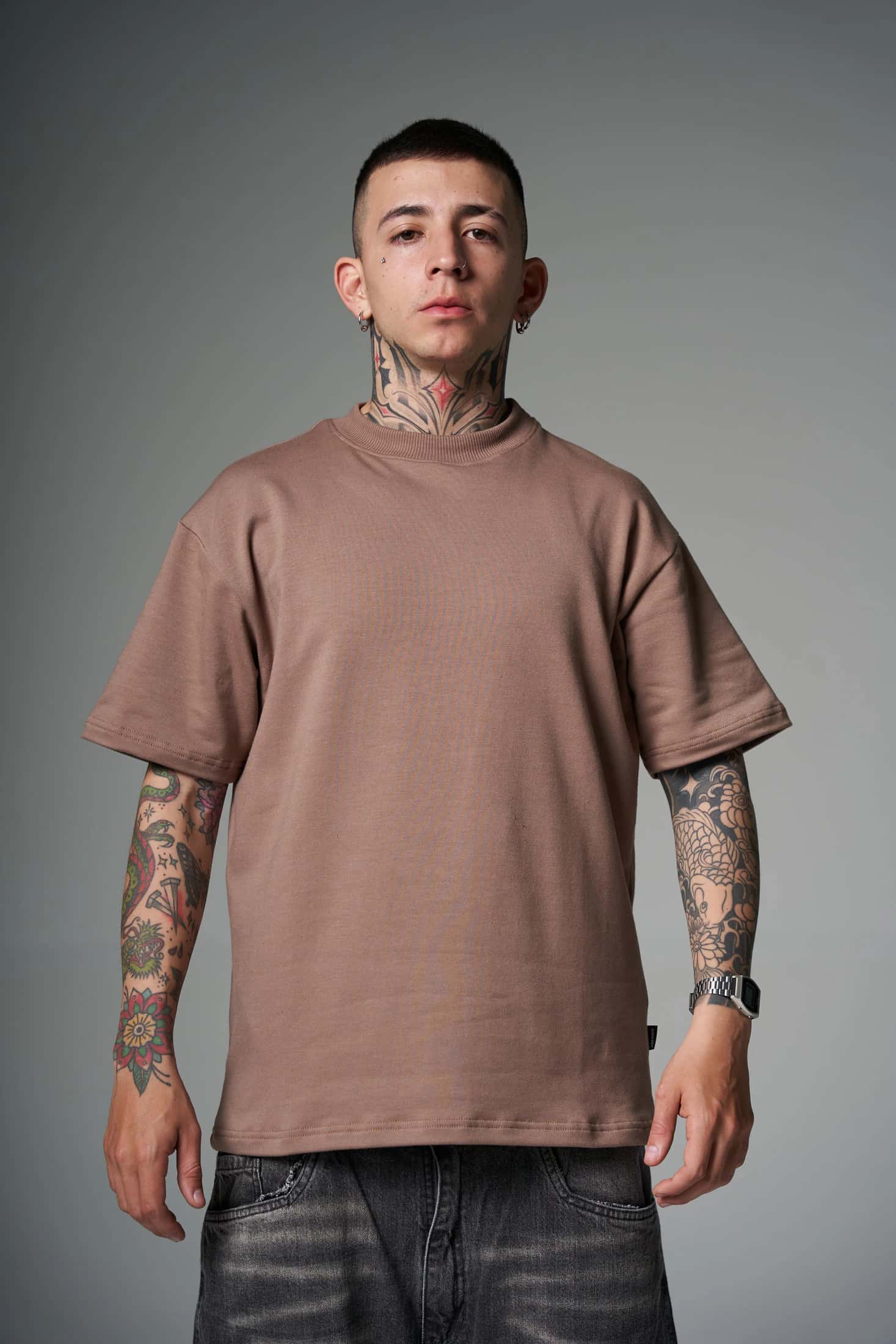 CAMISETA TAUPE OVERSIZE SVG 260 GRAMOS 14491