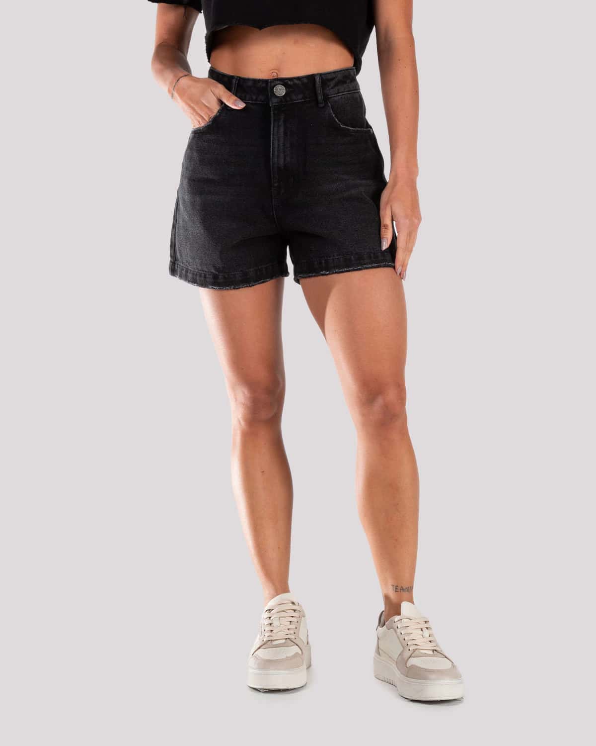 Short negro denim para mujer