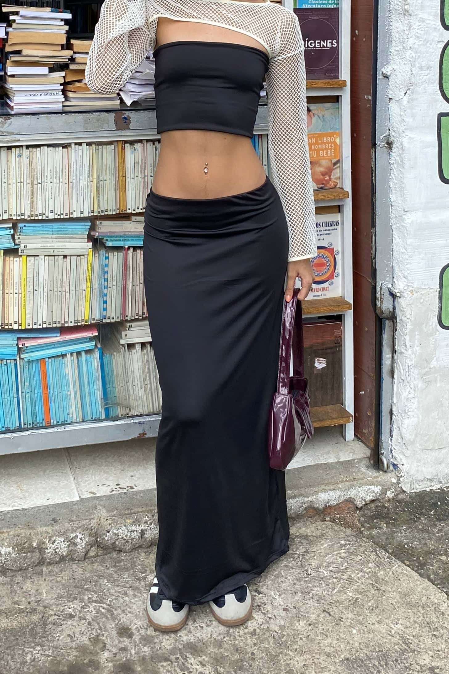 FALDA MIDI NEGRA - miniatura 3