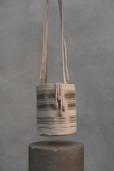 BUCKET BAG ALPACA - PLATA