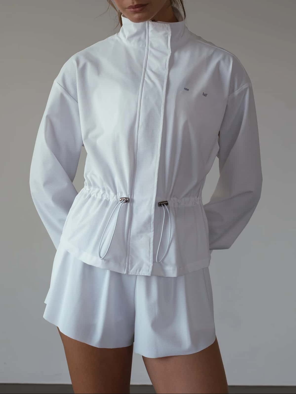 LIGHT WINDBREAKER - SOFT WHITE