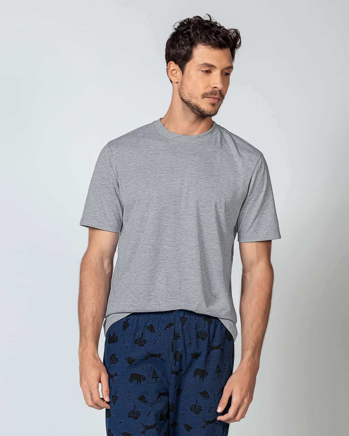 Camiseta básica manga corta con cuello redondo para hombre