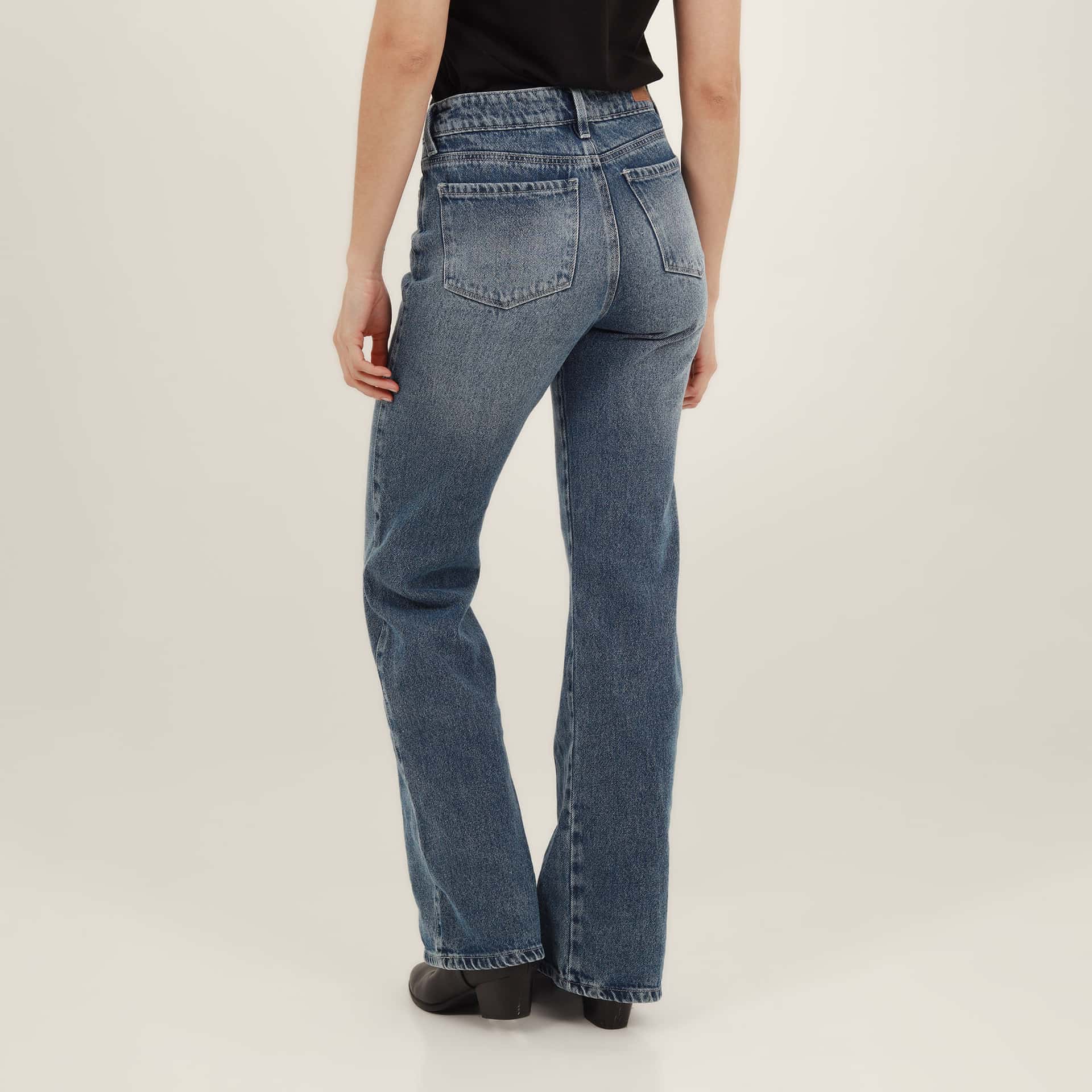Jean mom bota flare tiro super alto - miniatura 4