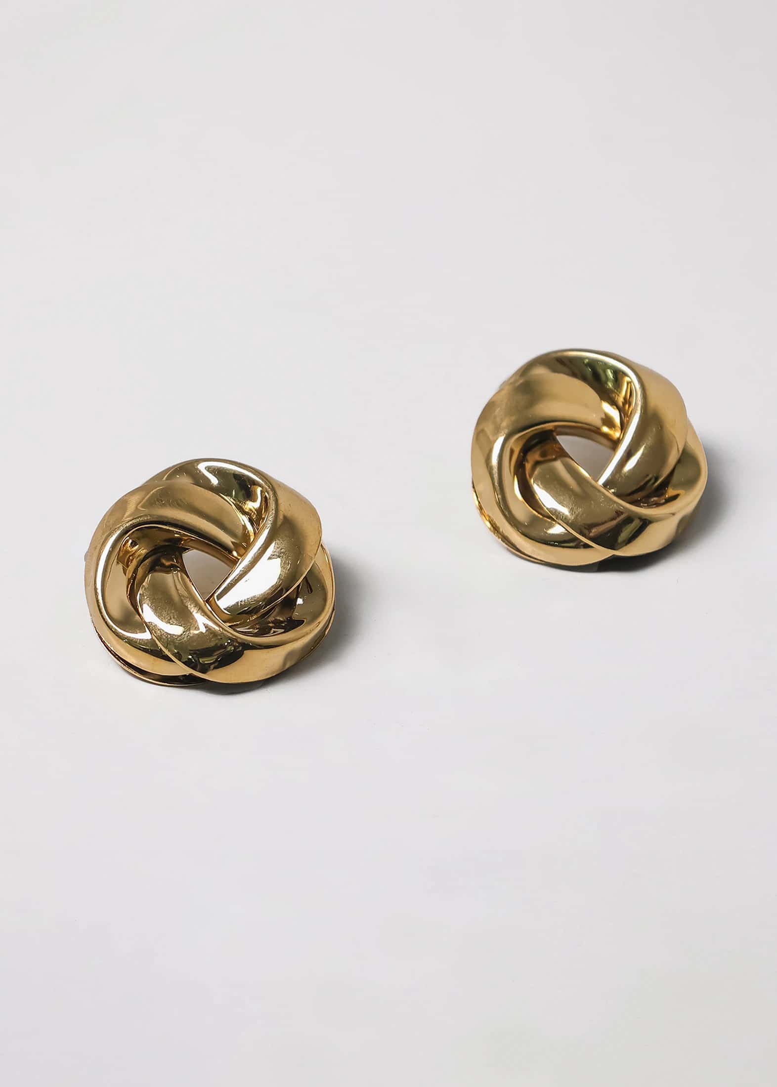 Aretes de Nudo Escultural