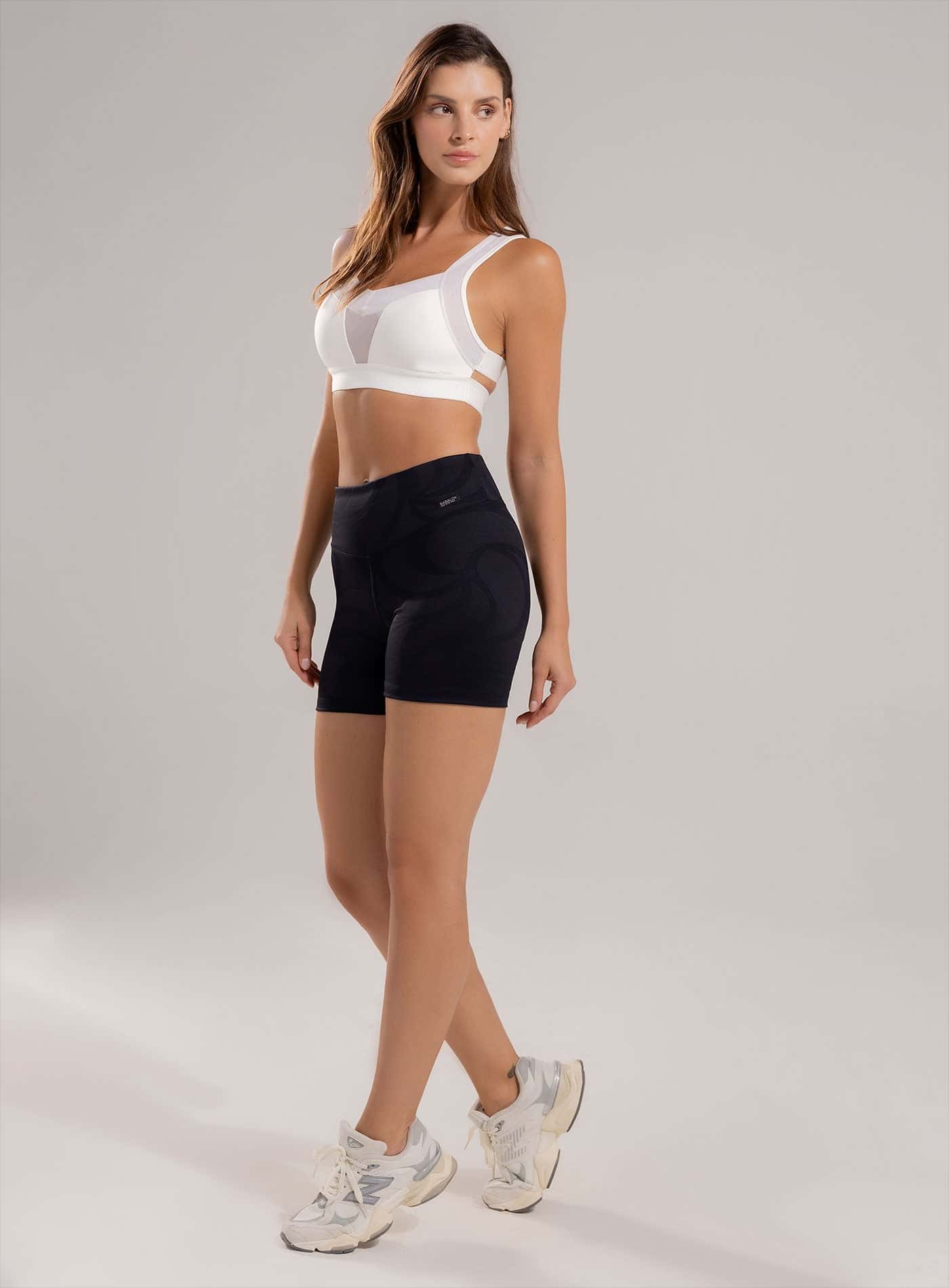 SHORT DEPORTIVO TELA JACQUARD - PRECIO ESPECIAL