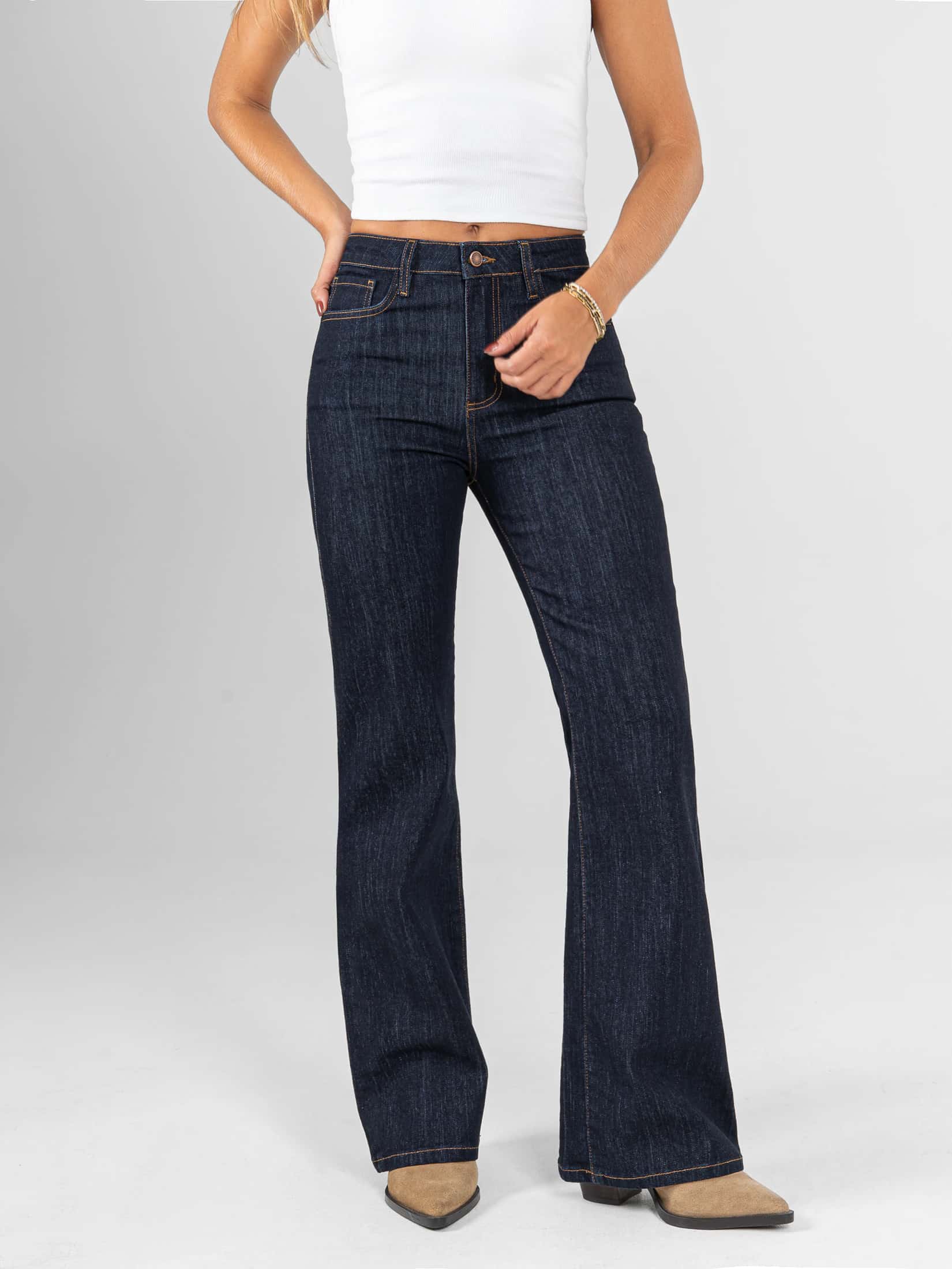 Ref: 066302 Jean straight leg, stretch, tiro alto, tono azul oscuro