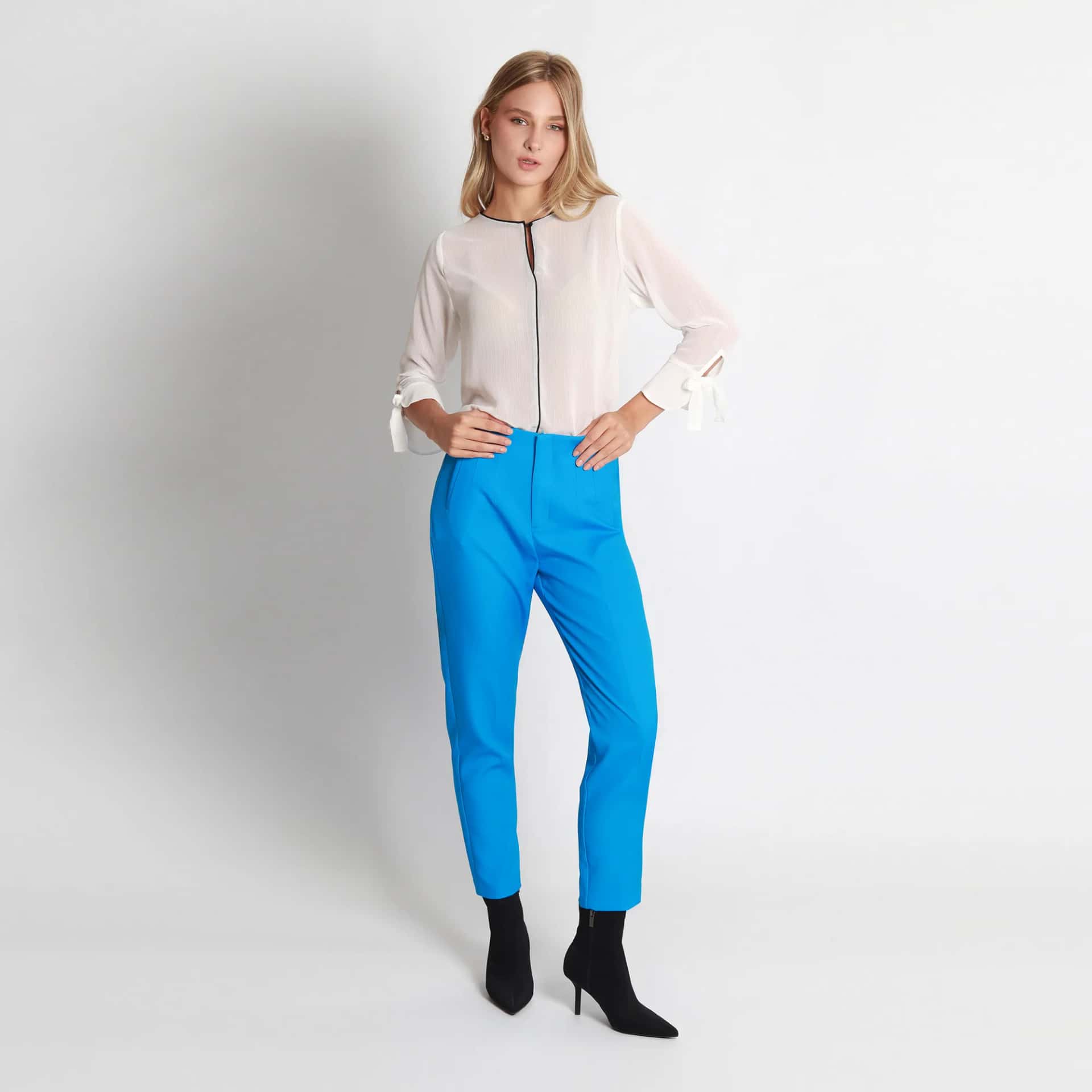 Pantalon Tiro Medio Bota Recta