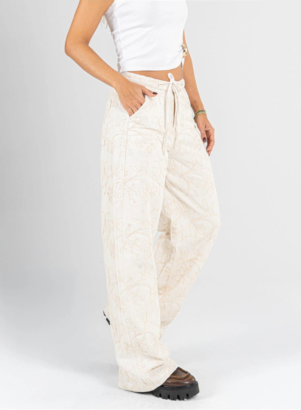 Ref: 0620654 Pantalón wide leg, tiro medio, detalle de tela bordada, tono natural - imagen 3