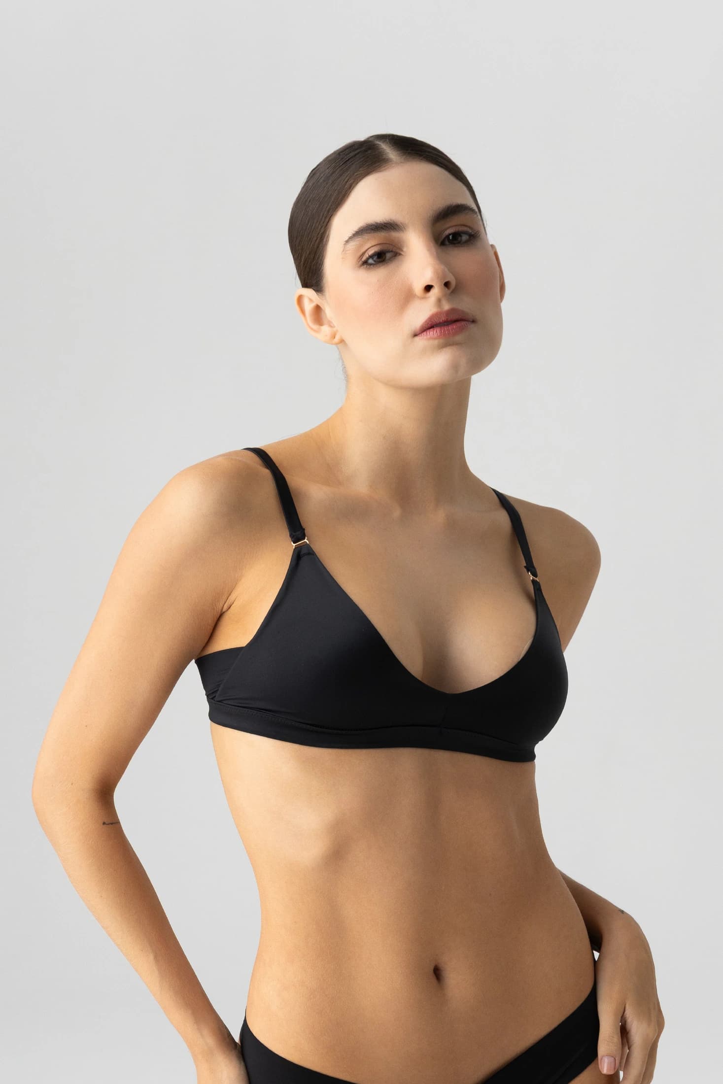 BRALETTE ELLIPSE INVISIBLE GLOWY & SILKY NEGRO - imagen 1