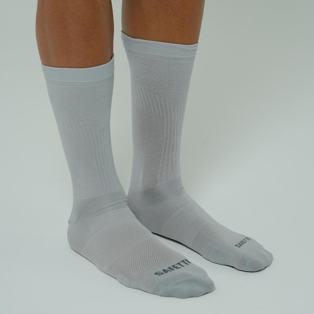 MEDIAS RUNNING PIERNA ELÁSTICA 8" GRIS UNISEX - imagen 1