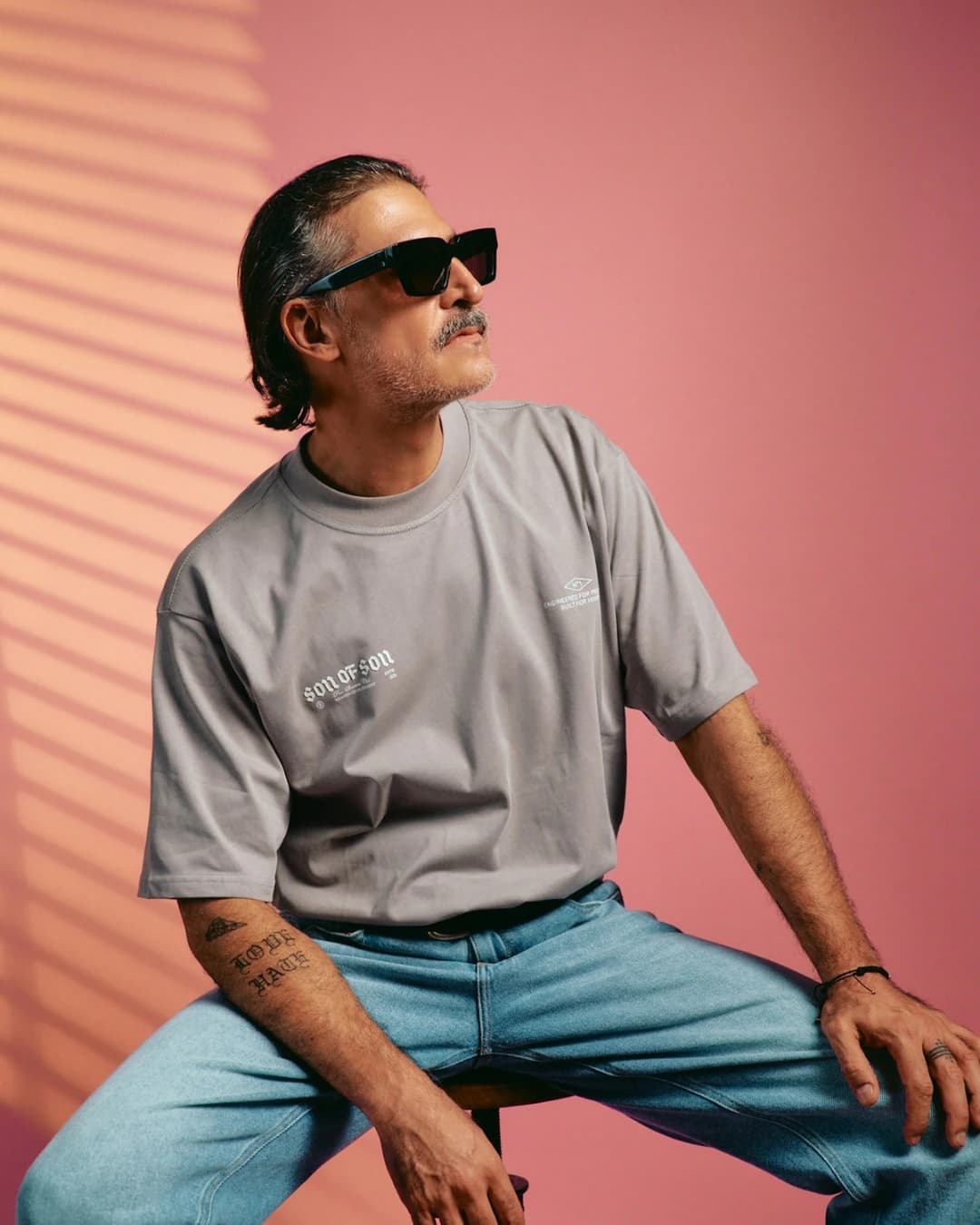 MODEL 70 OVERSIZED T-SHIRT — GREY - imagen 2