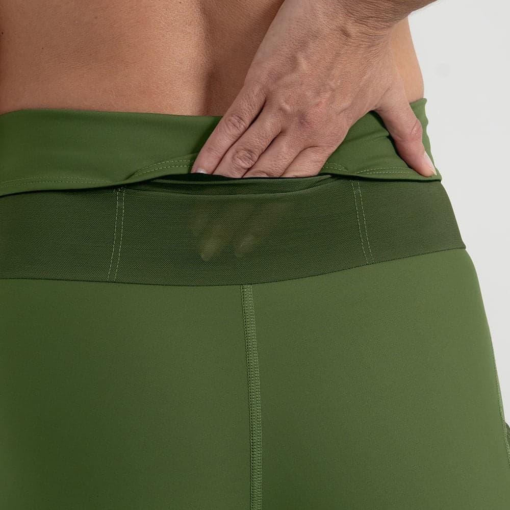SHORT RUNNING TITÁN 2.0 OLIVA PARA MUJER - imagen 3
