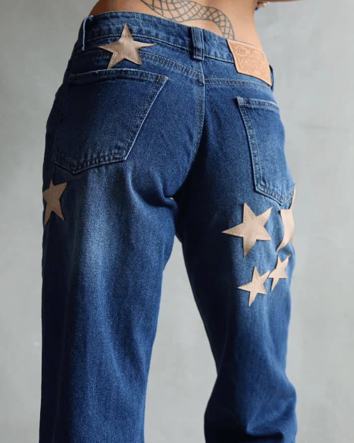 JEAN EXTRA LOW STRAIGHT FIT CROC BEIGE STARS AZUL - imagen 13