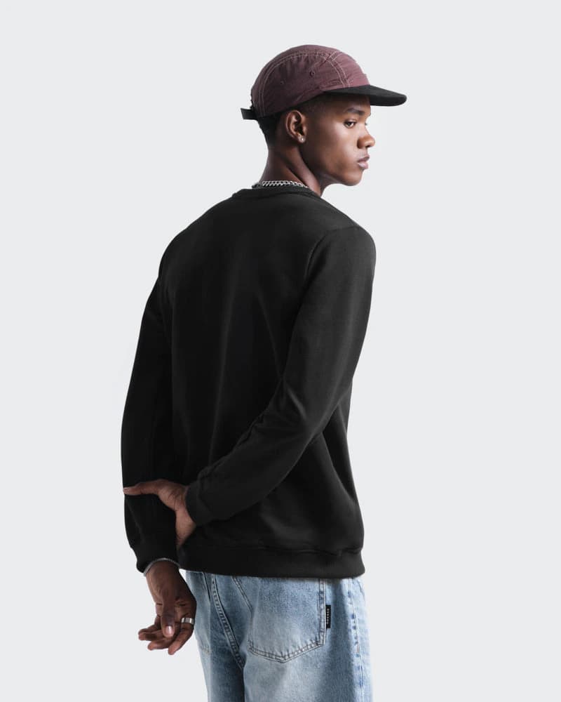 Buzo Negro Regular Classic - imagen 2