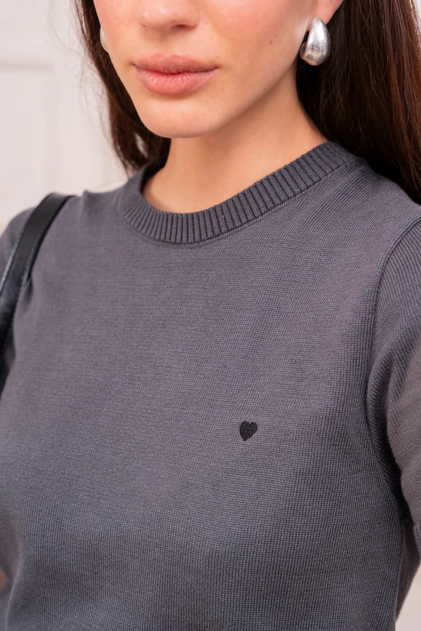 Camiseta Heart Tejida Mujer Gris Oscuro - imagen 2