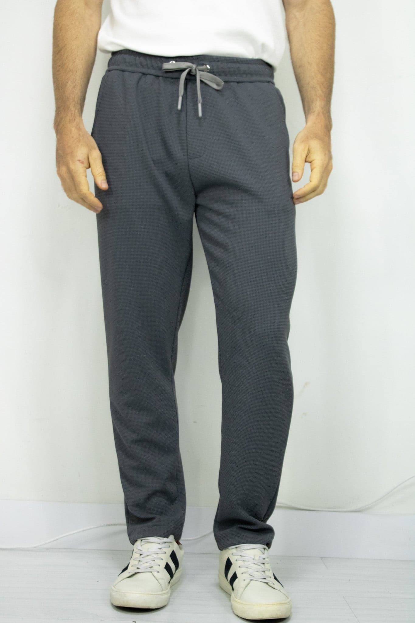 JOGGER TEXTURIZADO GRIS CLARO PARA HOMBRE