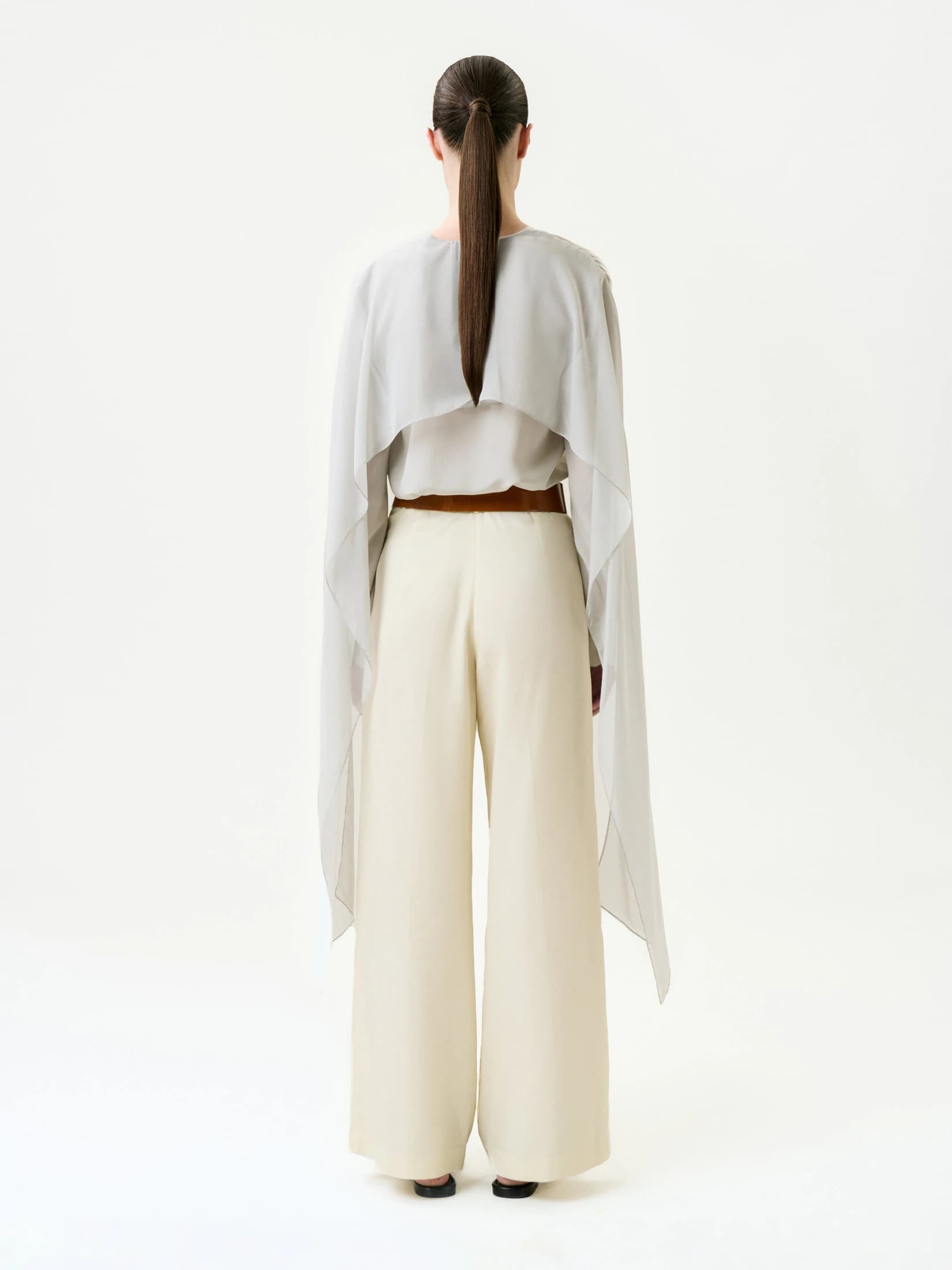Emine Pant - imagen 3