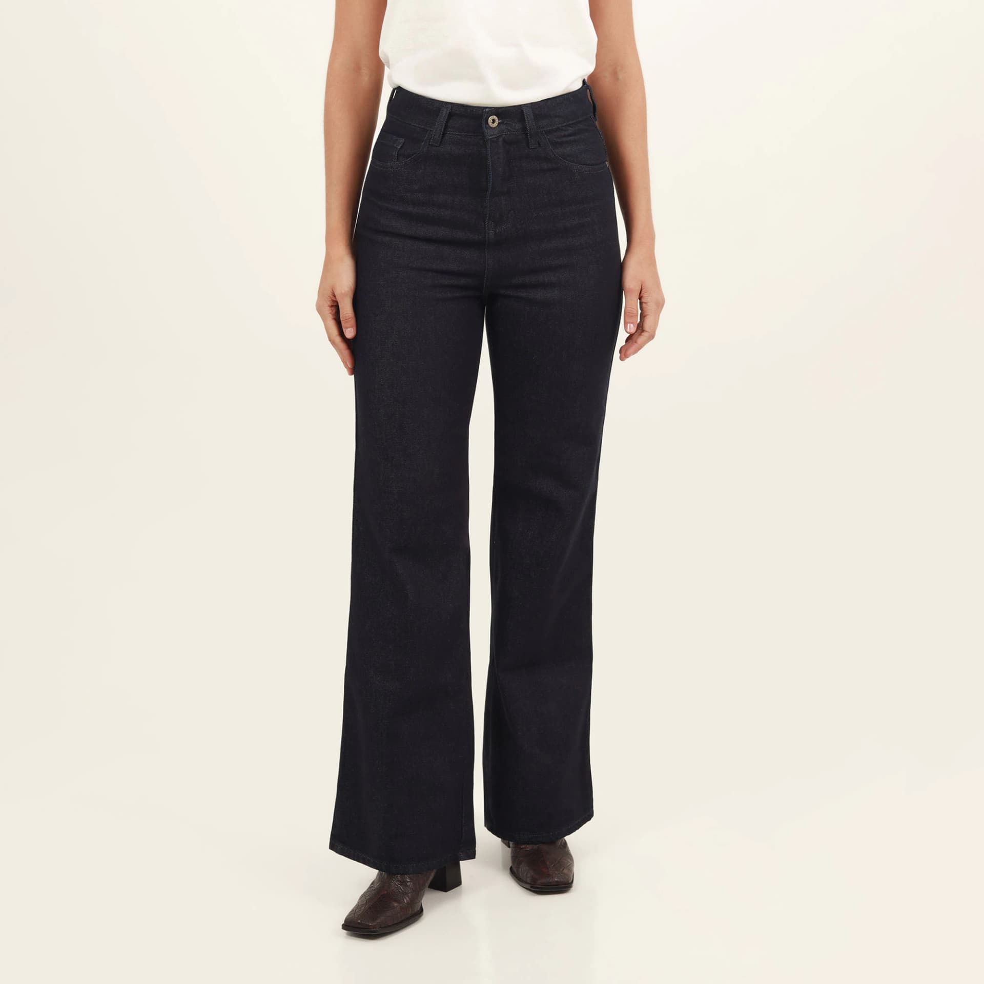 Jean Mom Tiro Super Alto Bota Flare - imagen 4